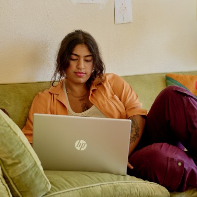 HP 15-fd0055ns Intel® Core™ i5 i5-1334U Portátil 39,6 cm (15.6") Full HD 8 GB DDR4-SDRAM 512 GB SSD Wi-Fi 6 (802.11ax) FreeDOS